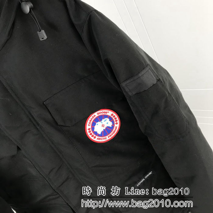 CanadaGoose加拿大鵝 明星同款 胸前章 防寒絨布羽絨服 男女同款 情侶款 ydi1621
